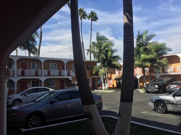 Paradise Inn & Suites image 10