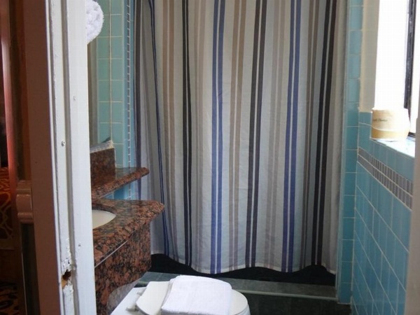 Paradise Inn & Suites image 15