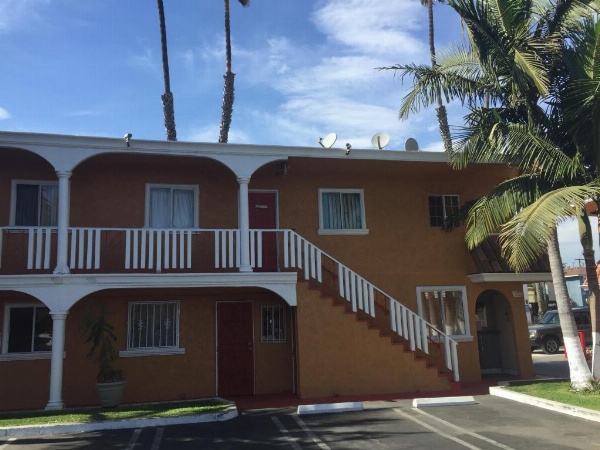 Paradise Inn & Suites image 16