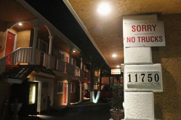 Paradise Inn & Suites image 22