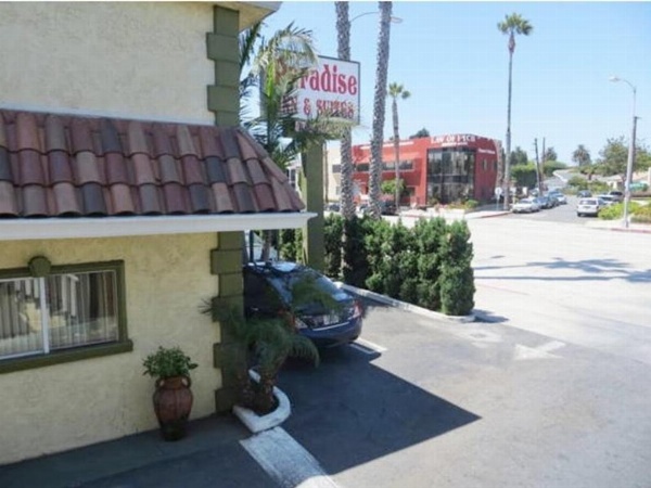 Paradise Inn & Suites image 27