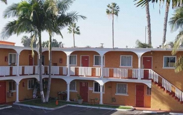 Paradise Inn & Suites image 28